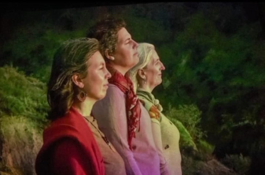 mirando al horizonte